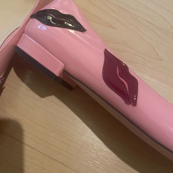 Prada leather flats with colored lip embellishments. - Picture 4 of 9